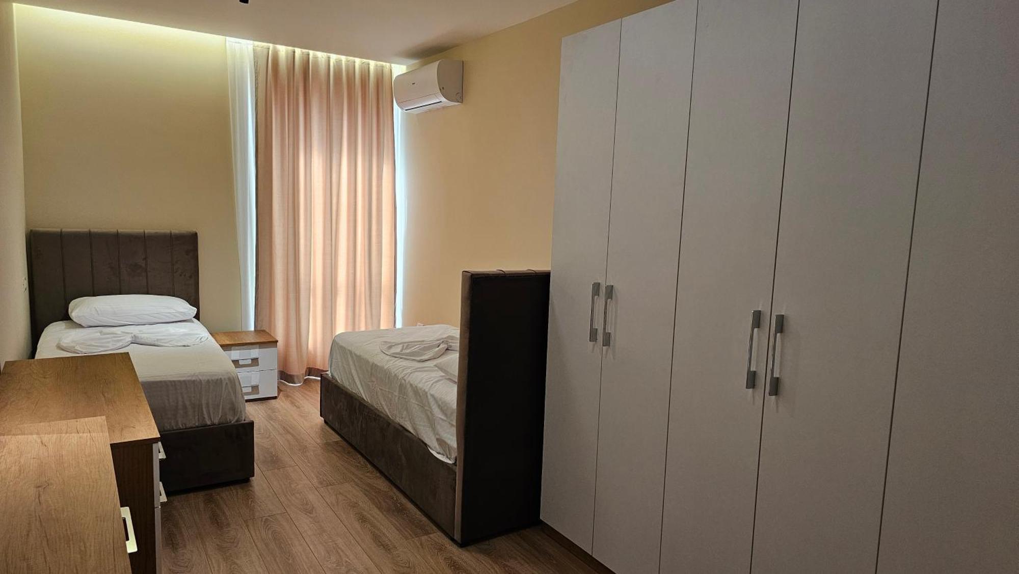 Tirana Airport Apartment Екстер'єр фото