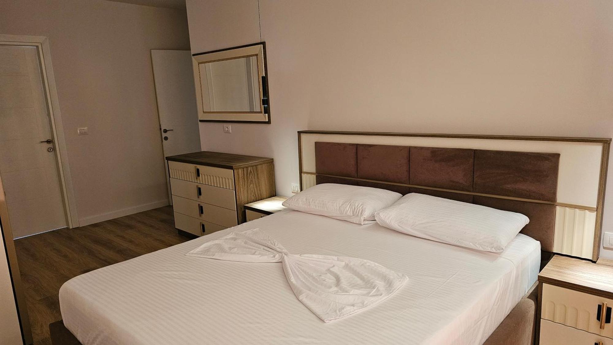 Tirana Airport Apartment Екстер'єр фото