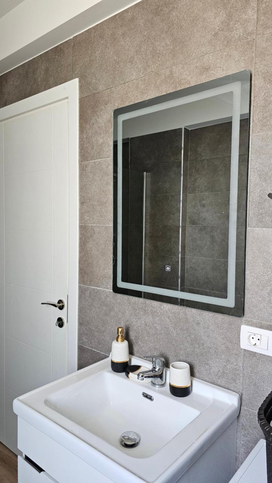 Tirana Airport Apartment Екстер'єр фото